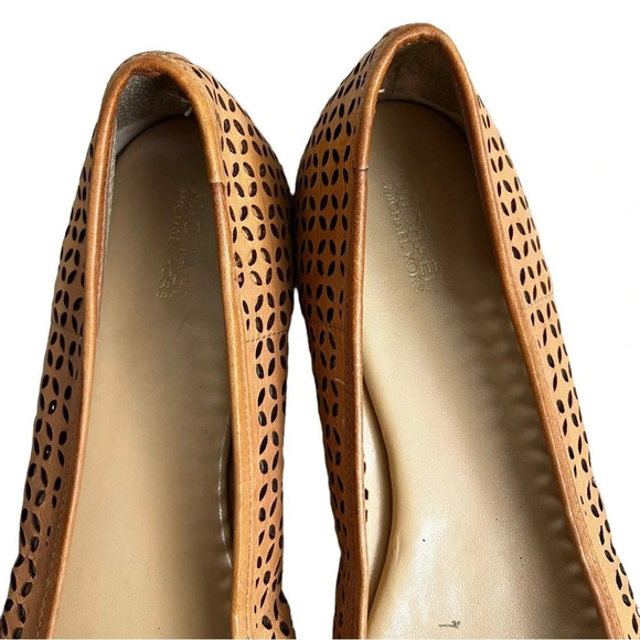 Michael Kors • Olivia Flats - Picture 8 of 13